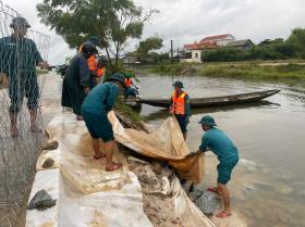  Thừa Thiên-Huế: Quân đội triển khai lực lượng ứng phó bão số 4 