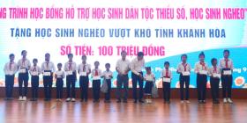 Trao giải thưởng báo chí Nam Trung Bộ lần thứ nhất