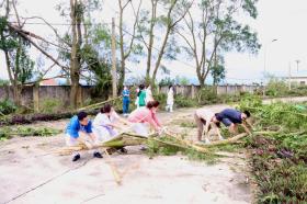 Y tế Quảng Ninh, Hải Phòng: Dồn lực đảm bảo thuốc men, khử khuẩn phòng dịch sau bão lũ  第3张