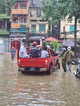  Hà Nội: Di chuyển Bệnh viện Hoè Nhai và Medlatec khỏi khu vực ngập úng 