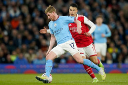 Man City đấu Arsenal: Nhà vô địch run rẩy