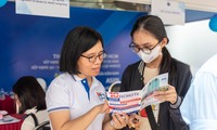  Tân sinh viên đi nhập học từ mờ sáng 第13张