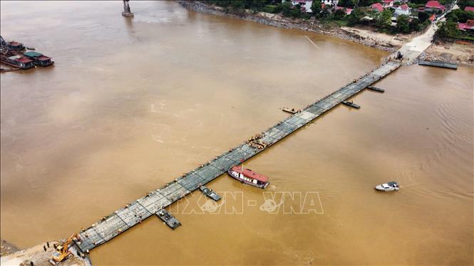 Hợp l&#111;ng cầu phao Ph&#111;ng Châu