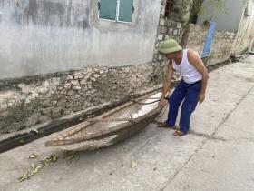  Người dân vùng &apos;rốn lũ&apos; ở Hà Nội tất bật chuẩn bị ứng phó siêu bão 