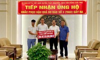  Tặng ngư dân nuôi trồng, đánh bắt thủy sản ở Cát Bà áo phao cứu sinh 第5张