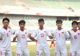 HLV Hứa Hiền Vinh: &quot;U19 Việt Nam sai sót là khó tránh khỏi&quot;