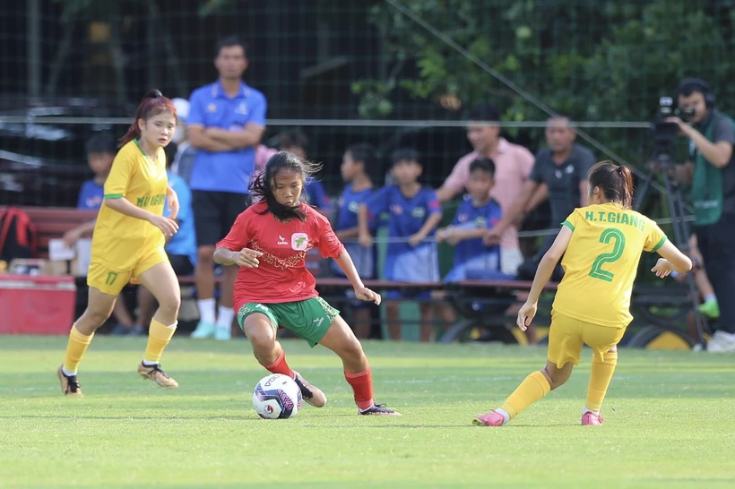  Huấn luyện viên U16 nữ Thái Nguyên đe dọa đồng nghiệp để yêu cầu dàn xếp tỷ số 