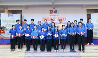  Cán bộ Đoàn sôi nổi tranh tài ca hát, thuyết trình bằng ngoại ngữ 第11张