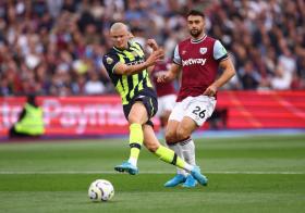  Haaland bùng nổ hat-trick, Man City hạ West Ham giật ngôi đỉnh bảng 第2张