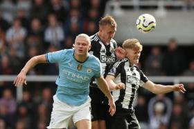 Haaland &quot;tịt ngòi&quot;, Man City chia điểm trên sân Newcastle