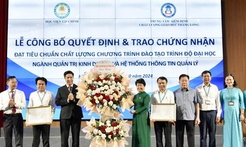  TPHCM tiếp nhận hơn 300 tỷ đồng hỗ trợ đồng bào miền Bắc khắc phục hậu quả bão số 3 