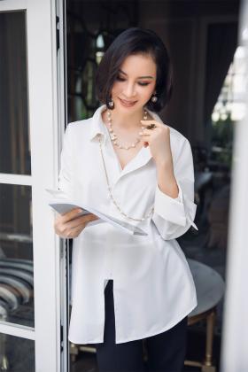 Thời trang 'không tuổi' của MC Thanh Mai