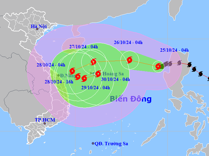  Bộ đội, công an đội mưa giúp dân Quảng Nam chằng chống nhà cửa trước bão Trà Mi 第19张