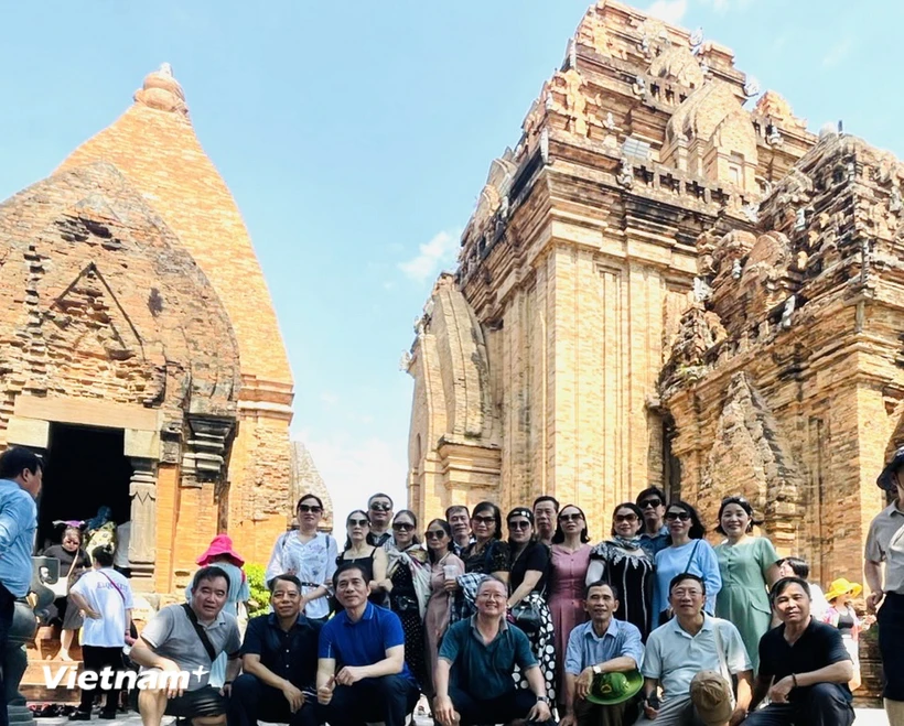  Tháp Ponagar - điểm du lịch văn hóa độc đáo tại thành phố biển Nha Trang 